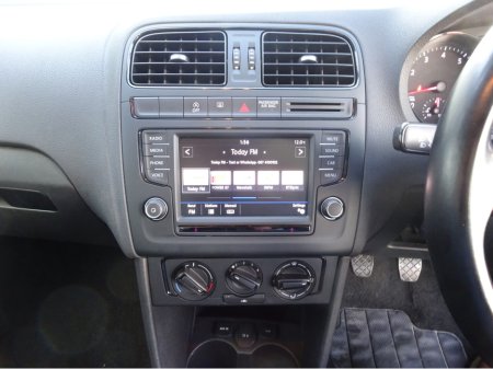 2017 Volkswagen Polo TRENDLINE 1.0 60HP MANUAL 5 SPEED 5 DOOR KEY 131 €9,950 thumbnail