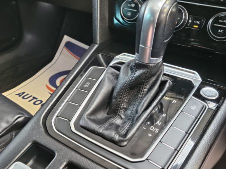 2016 Volkswagen Passat - thumbnail 13