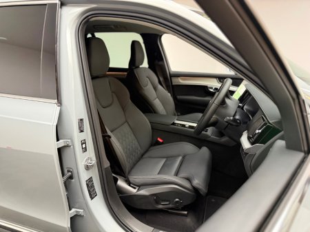 2025 Volvo XC90 - thumbnail 10