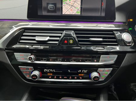 2018 BMW 5 Series - thumbnail 21