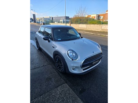 2018 MINI Hatch XS52 4DR COOPER// STUNNING CAR IRSIH CAR FROM NEW FULL MAIN DEALER SERVICE HISTORY €14,950 thumbnail