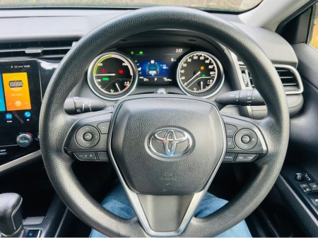 2019 Toyota Camry - thumbnail 15