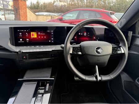 2024 Opel Astra 1.2 GS TURBO AUTO €24,450 thumbnail