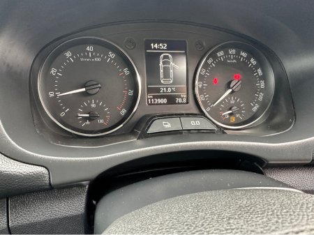 2012 Skoda Fabia AMBITION 1.2 HTP 60HP 4DR LOW KM €5,999 thumbnail