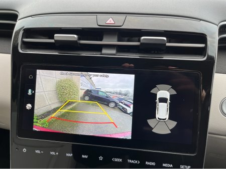 2023 Hyundai Tucson EXECUTIVE PLUS HYBRID AUTOMATIC 1.6 PETROL //HIGH  SPEC//FULL LEATHER//HEATED SEATS AND STEERING WHEEL//SAT NAV//KEYLESS ENTRY// €33,950 thumbnail