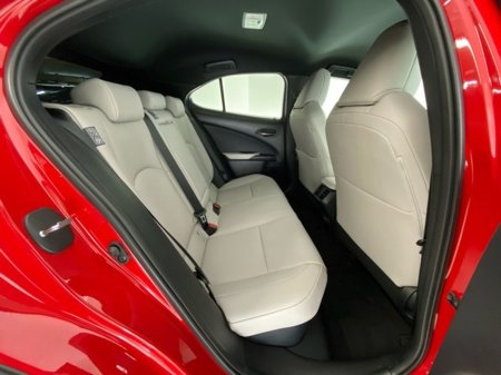 2022 Lexus UX 250 H Dynamic €36,950 thumbnail