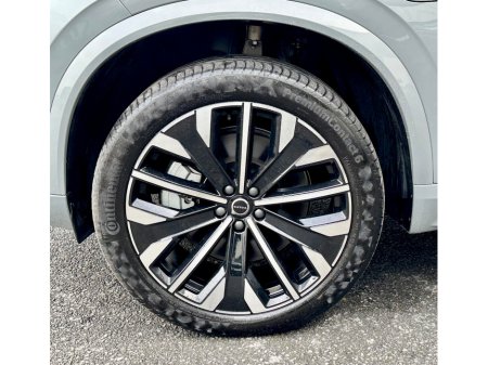 2025 Volvo XC90 - thumbnail 32