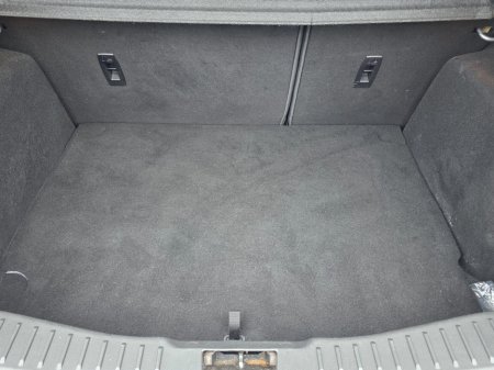 2016 Ford Focus - thumbnail 13