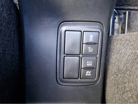 2018 Toyota Aqua - thumbnail 27