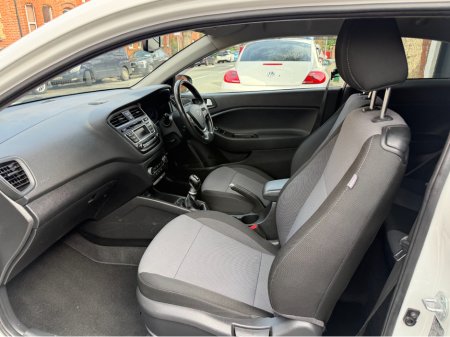 2016 Hyundai i20 - thumbnail 10