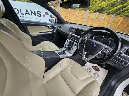 2017 Volvo S60 - thumbnail 18