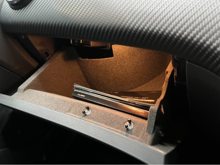 2016 Mercedes-Benz A Class 2016 MERCEDES-BENZ A180 SPORT RADAR SAFETY PACKAGE 1.6 AUTOMATIC / CRUISE CONTROL / REVERSE CAMERA / ELECTRIC MEMORY & HEATED SEATS / PADDLE SHIFTERS AND MORE thumbnail