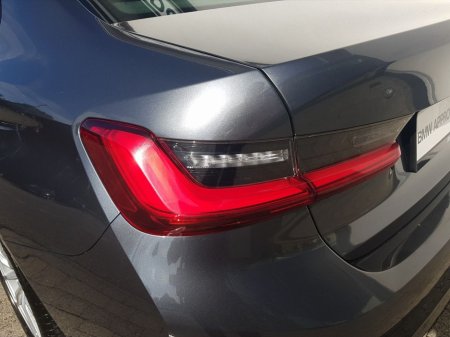 2021 BMW 3 Series - thumbnail 19