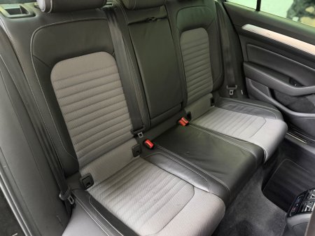 2018 Volkswagen Passat - thumbnail 17