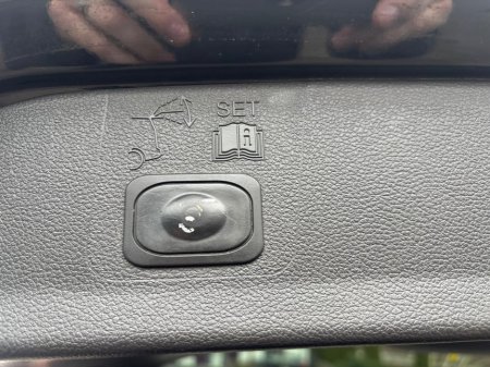 2017 Ford Kuga - thumbnail 8