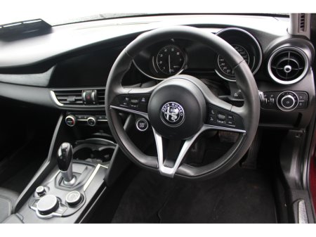 2017 Alfa Romeo Giulia 2.0L 200BHP SUPER LUXURY 4DR AUTO €22,500 thumbnail