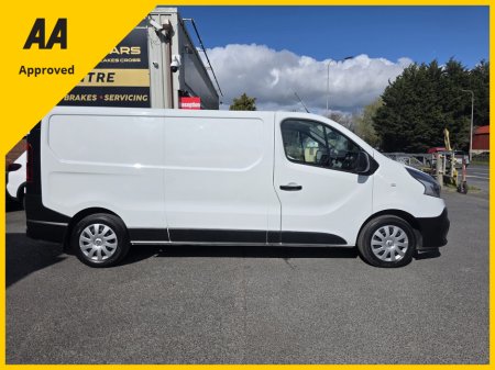 2021 Renault Trafic - view 3
