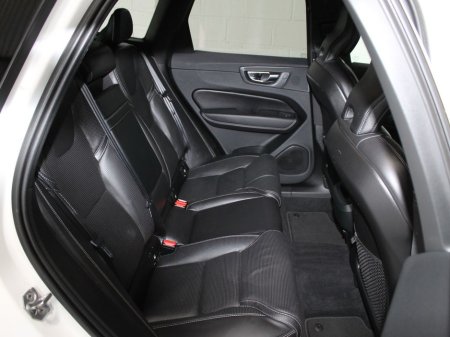2019 Volvo XC60 - thumbnail 13