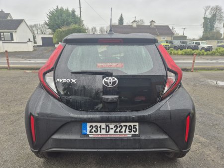 2023 Toyota Aygo X - thumbnail 4