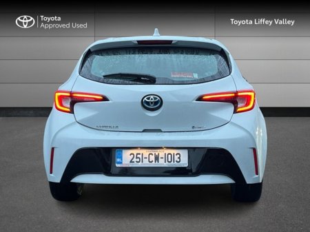 2025 Toyota Corolla COROLLA H/B LUNA €30,950 thumbnail