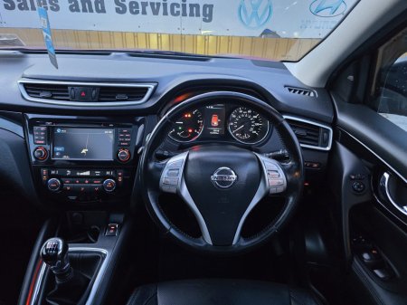 2016 Nissan Qashqai - thumbnail 17