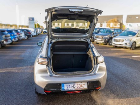 2024 Peugeot 208 2024 Peugeot 208 1.2 Puretech 100bhp Allure Pack thumbnail