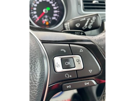 2015 Volkswagen Polo - thumbnail 28