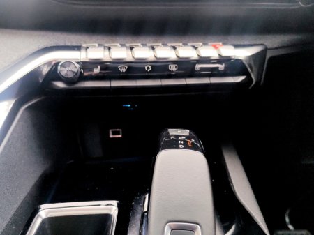 2020 Peugeot 3008 - thumbnail 25