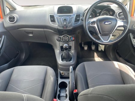 2015 Ford Fiesta - thumbnail 9