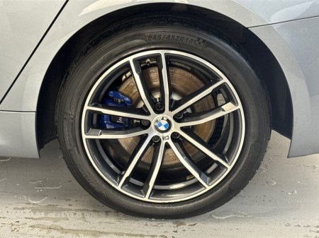 2021 BMW 5 Series G31 E M SPORT TOURING**NEW 20"ALLOYS**HEATED STEERING WHEEL**FRONT HEATED ELECTRIC MEMORY SEATS**HEADS UP DISPLAY**TOUCH SCREEN MEDIA DISPLAY**BLACK LEATHER INTERIOR**HARMON KARDON**REVERSE CAMERA** €32,995 thumbnail