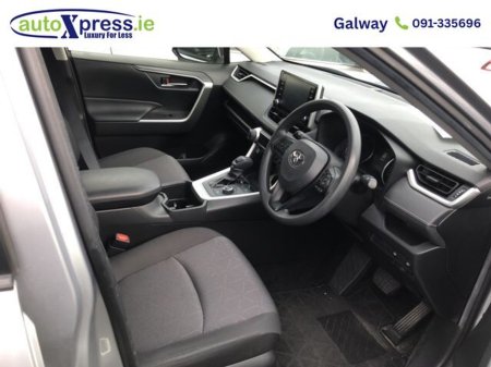 2022 Toyota Rav4 - thumbnail 2