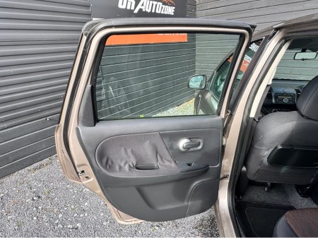 2010 Nissan Note - thumbnail 17