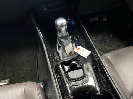 2019 Toyota C-HR - thumbnail 19