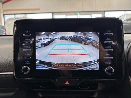 2022 Toyota Yaris - thumbnail 16