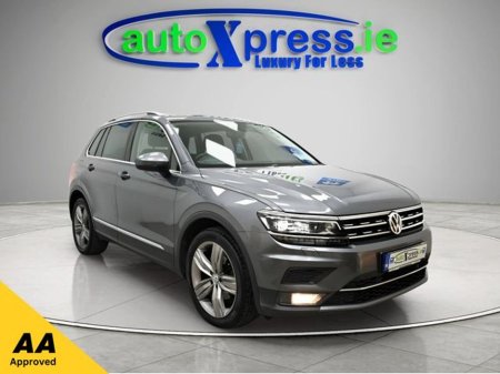 2017 Volkswagen Tiguan - thumbnail 1