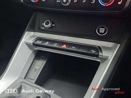 2023 Audi Q3 €420 p/m - 35 TDI 150HP SE A/T €42,950 thumbnail