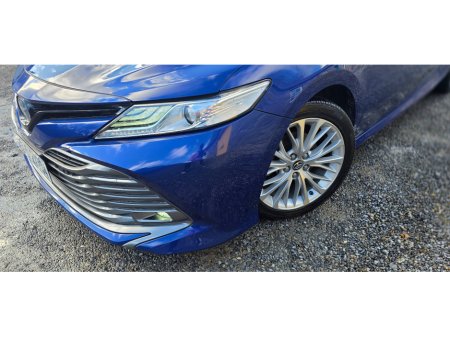 2018 Toyota Camry PLATINUM LUXURY EDITION €19,950 thumbnail