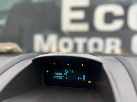 2013 Ford Fiesta - thumbnail 13