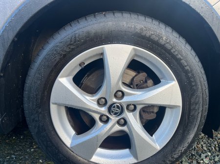 2018 Toyota C-HR 1.8 HYBRID LUNA €18,450 thumbnail