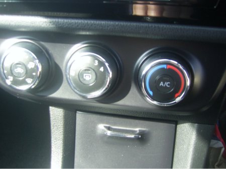 2015 Toyota Corolla - thumbnail 6