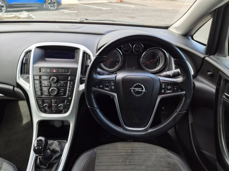 2015 Opel Astra - thumbnail 10