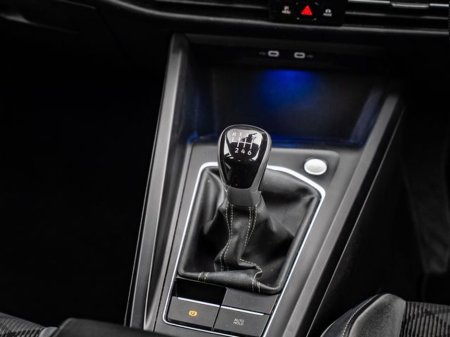 2021 Volkswagen Golf R-LINE TSI €22,450 thumbnail