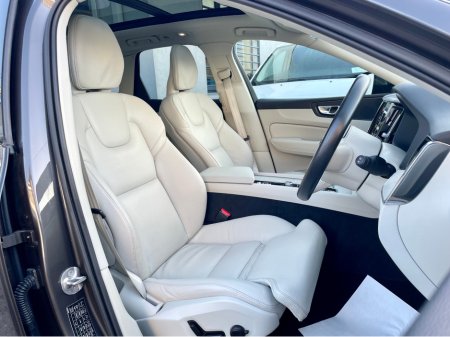 2023 Volvo XC60 - thumbnail 14