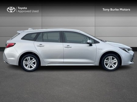 2022 Toyota Corolla Tourer - Estate - Luna Edition - 1.8 Hybrid - Automatic - Tax EUR 180 - Great Features // Remote Central Locking // Front Electric Windows // Rear Electric Windows // Electric Mirrors // Finger Tip St €25,899