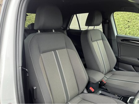 2022 Volkswagen T-Roc STLYE BLACK PACK AUTOMATIC 1.5 PETROL //LOW MILES//HIGH SPEC//KEYLESS ENTRY//ADAPTIVE CRUISE CONTROL//REVERSE CAMERA// €29,950 thumbnail