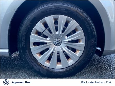 2016 Volkswagen Golf 1.2 85BHP TRENDLINE €14,995 thumbnail