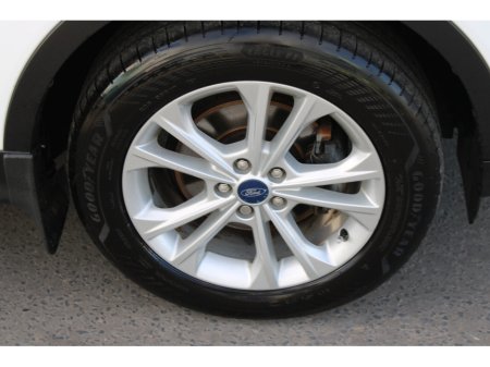 2019 Ford Kuga 1.5TDCi 120PS FWD Titanium €18,950 thumbnail