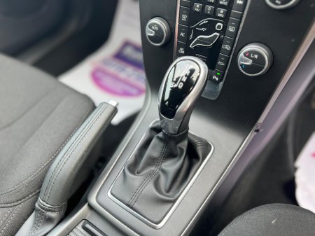 2016 Volvo V40 //STUNNING V40///AUTO//NEW NCT//IMMACULATE// €14,950 thumbnail