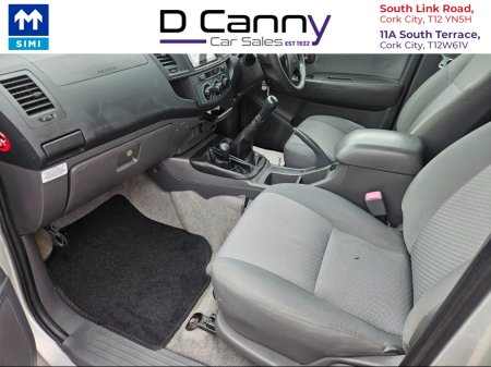 2013 Toyota Hilux - thumbnail 17