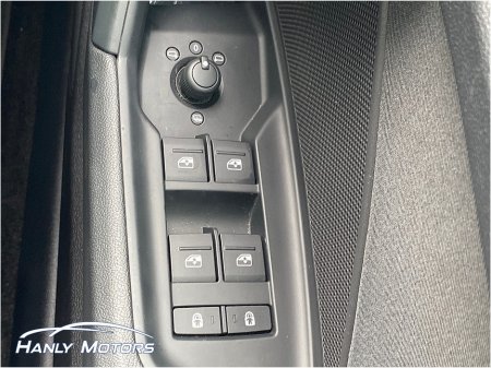 2024 Audi A3 SPORTBACK 30 TDI 116HP SE 4DR €31,950 thumbnail